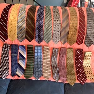 Group of 23 men’s neck ties